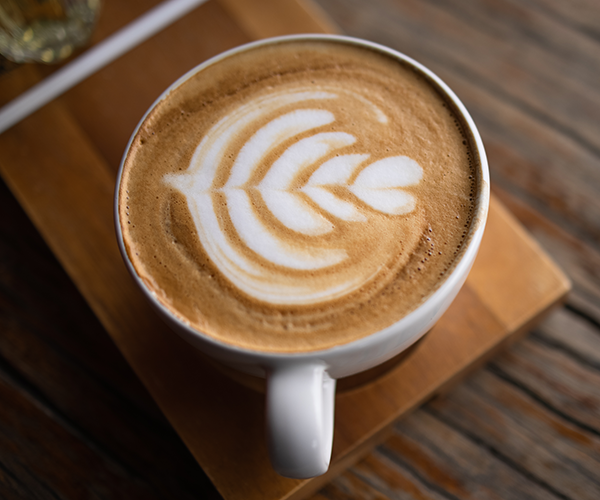 Vista aérea de una café con leche.